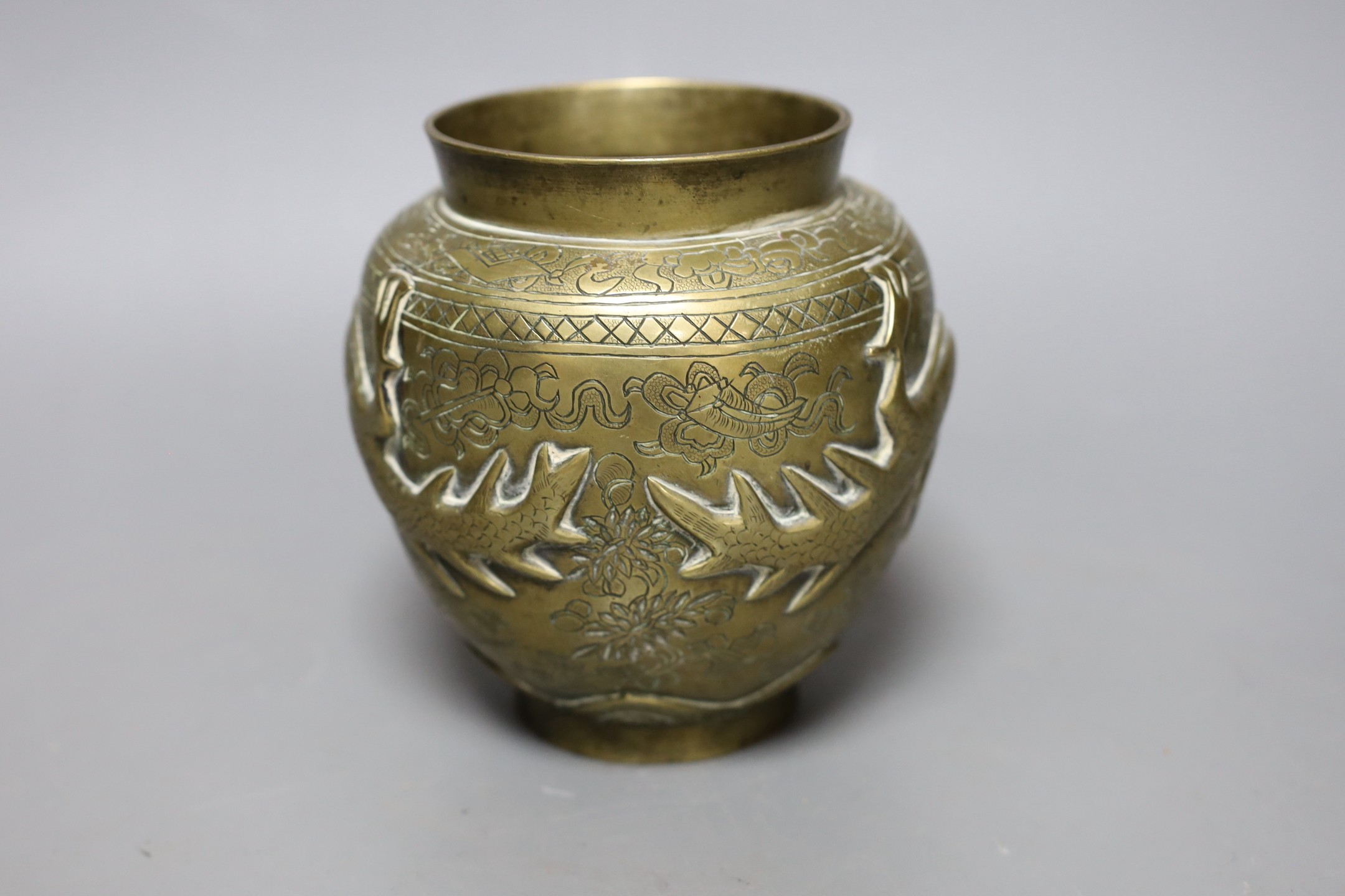 A Chinese bronze ‘dragon’ vase, early 20th century, 14cm